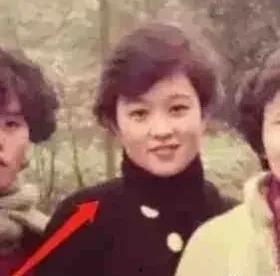 娱乐圈吃瓜少女是谁呀,她是如何成为热门话题的？